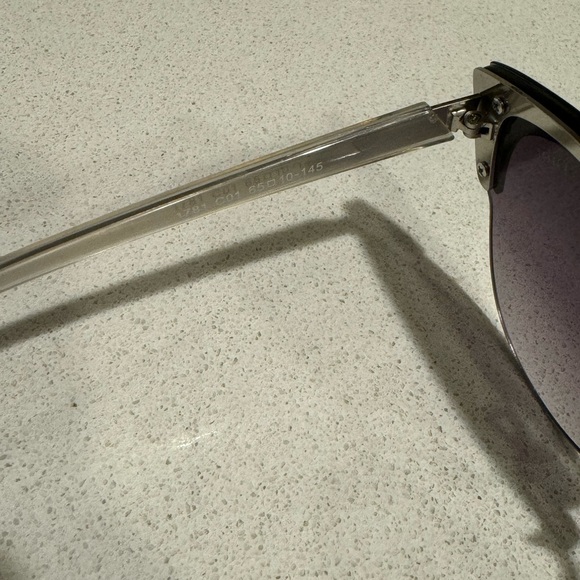 Dior Sunglasses - Picture 5 of 7